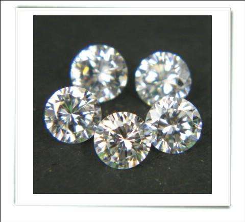 CLEARANCE SALE - White CZ  Round Facets - 0.45cts avg. each - 15 pcs on offer!