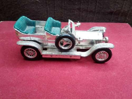 VINTAGE MODEL CAR