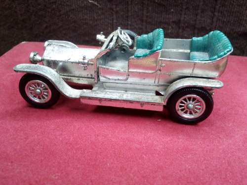 VINTAGE MODEL CAR