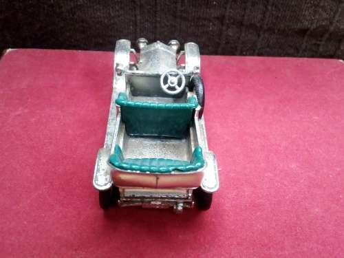 VINTAGE MODEL CAR