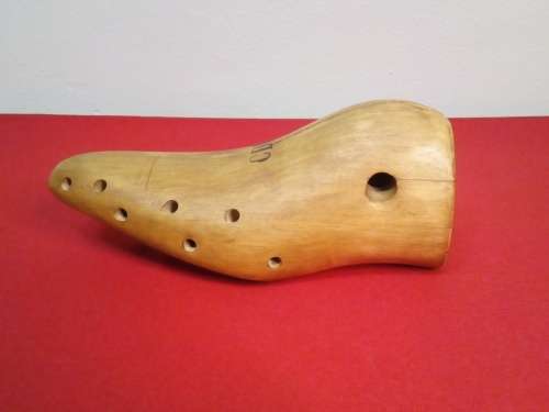 VINTAGE SHOE STRETCHER