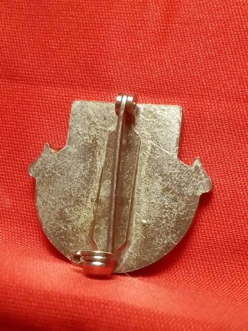 VINTAGE ESCOM/EVKOM BADGE