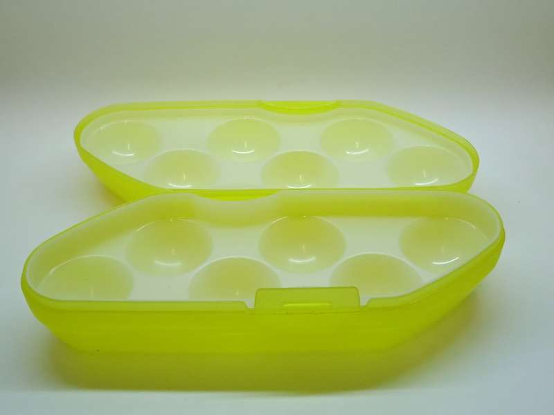 TUPPERWARE EGG HOLDER