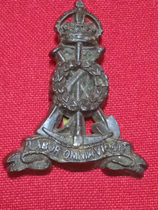 WW II ROYAL PIONEER LABOUR CORPS BADGE
