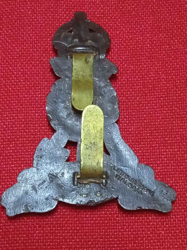 WW II ROYAL PIONEER LABOUR CORPS BADGE