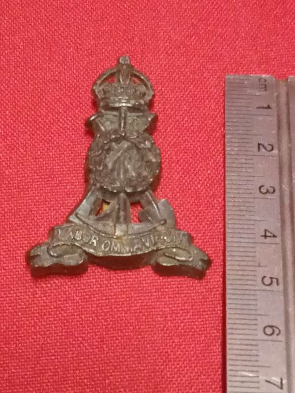 WW II ROYAL PIONEER LABOUR CORPS BADGE