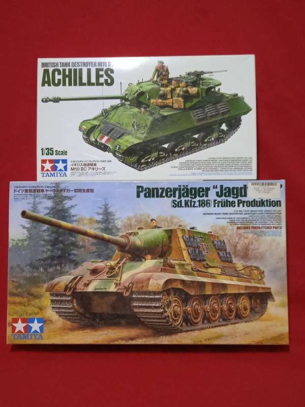 MODEL TANKS