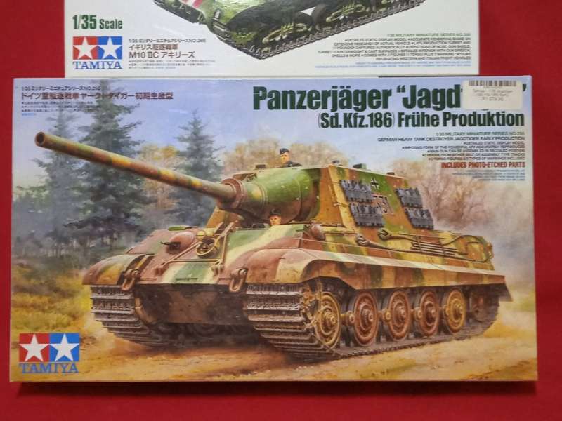 MODEL TANKS