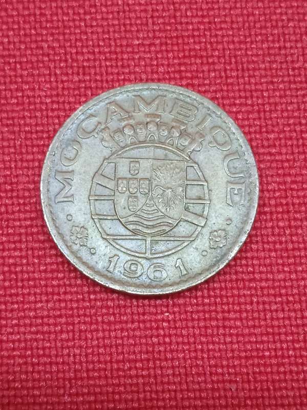 1961 MOZAMBIQUE 20 CENTAVOS