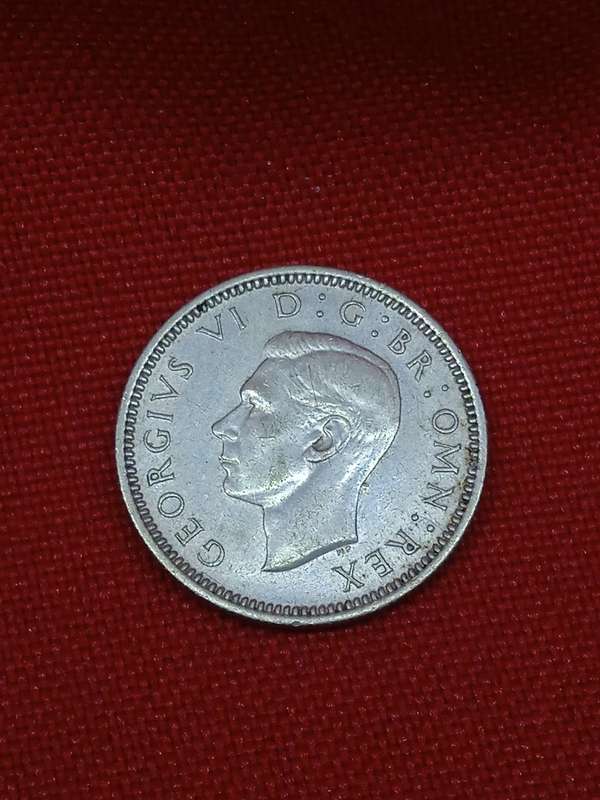1942 UK SILVER SIXPENCE