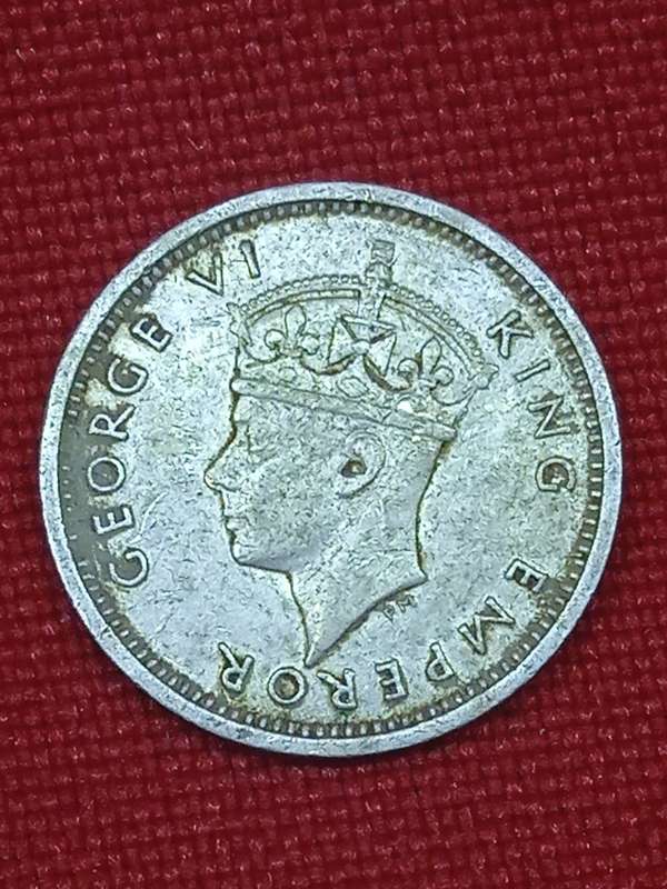 1940 SILVER RHODESIA 3 PENCE