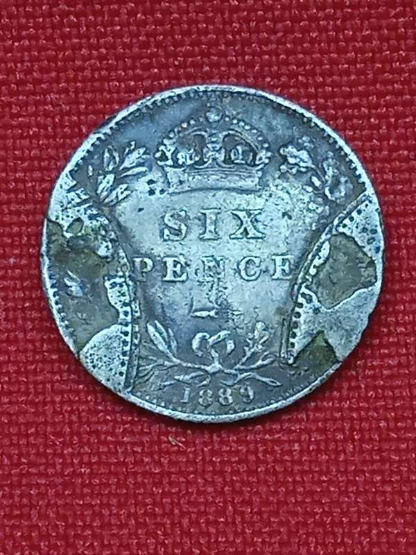 1889 SILVER U.K SIXPENCE ERROR COIN