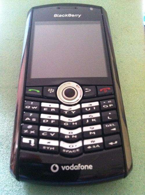 GENUINE Blackberry 8100 PEARL, - UNLOCKED SIM FREE + charger - Available immediately