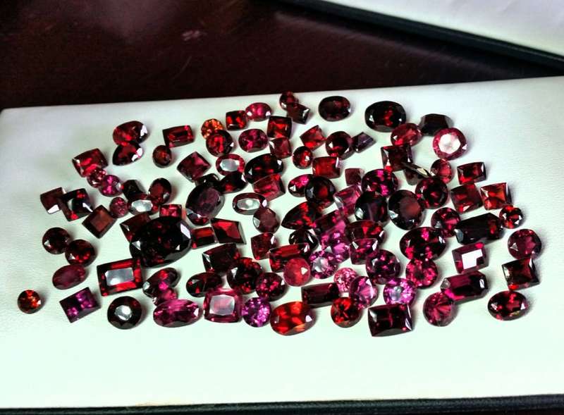 *WHOLESALE LOT*  185CT KENYAN RHODOLITE PARCEL