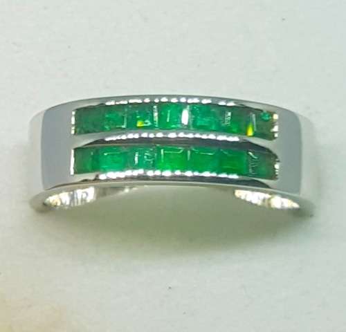 1CT EMERALD RING