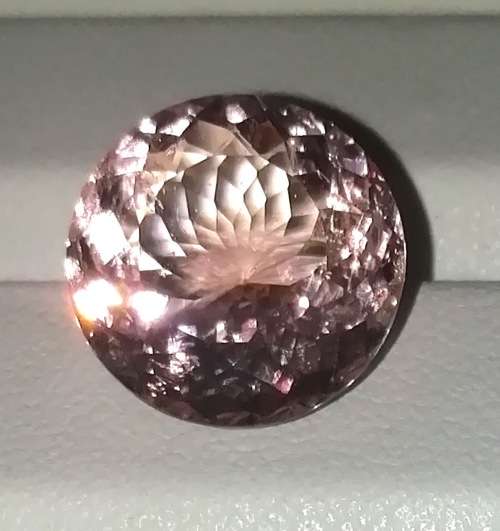 * MORGANITE *  3.60CT MORGANITE