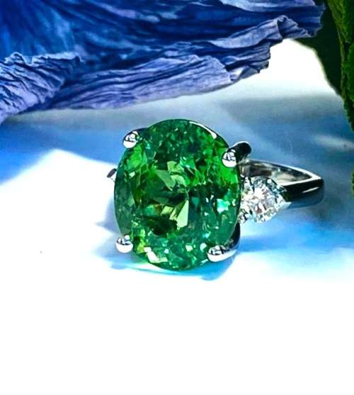 9.34ct Paraiba Tourmailine and Diamond Ring