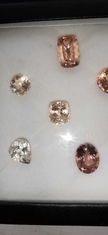 * MORGANITE *  4.09CT MORGANITE