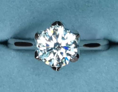 0.852ct Diamond engagement ring, 18ct White Gold * Round Brilliant Cut Diamond *