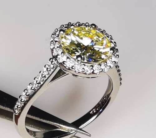 2.511ct Diamonds, Platinum ring * Certified Natural Light Fancy Yellow Diamond *