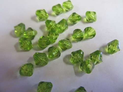Acrylic Bicone Beads Green 8mm ±20pc