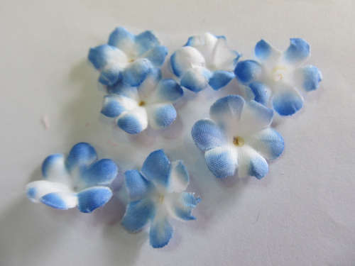 Fabric Embellishments Flower Blue And White 18mm 4pc