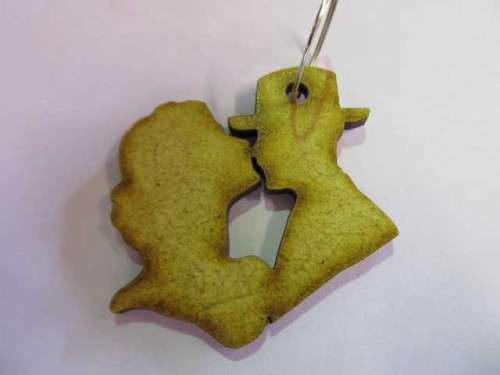 Handbag Charm Keyring Kissing Design Natural Wood 35mm x 40mm