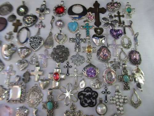 Fashion Jewellery, 1 Lot Pendants / Earrings, Good, Broken and Bruised