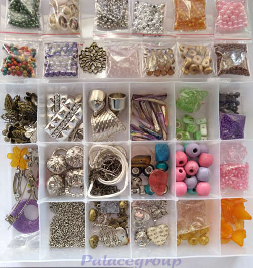 Beading & Jewellery Making Kit in Box, See Description and Photos Below