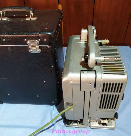 Siemens 16mm Movie Projector In Good Working Order With Storage Case
