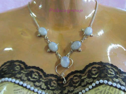 Necklace - Stamped 925 - 5 X Semi Precious Moonstones, Lenght ±42cm, Toggle Clasp