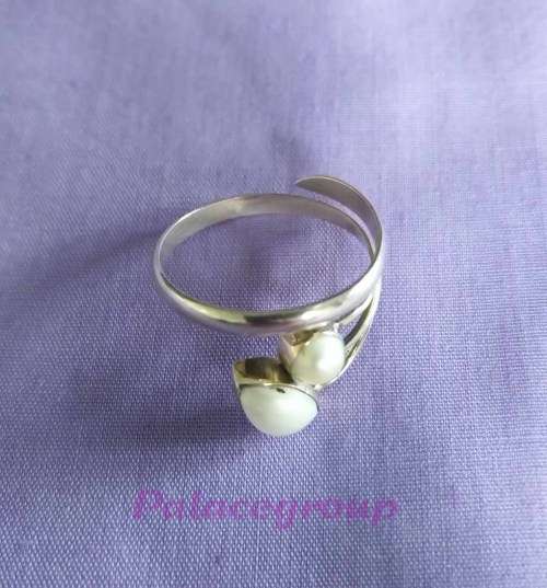 Ring Sterling Silver, White Freshwater Pearls, Top Width 15mm, Ring Size 19mm