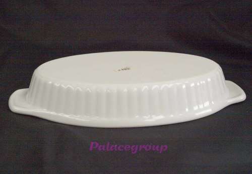 White Serving / Pie Dish With Turquoise Trim And Veggie Theme, Lenght 245mm,Width 170mm, Height 45mm
