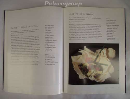 Bite Size - Snacks For Every Occasion, Elsabé van Vreden, 96 Pg, Paper Back, A4
