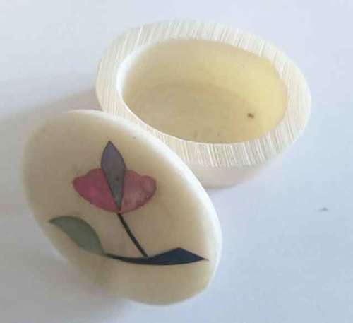 Trinket Box, Stone With Mother Of Pearl Inlay, Oval, Soft White, 55mm x 40mm x 28mm, 1pc