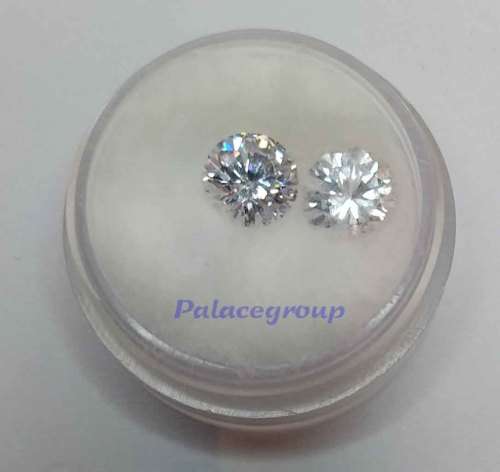 2 x Round Shaped Briliant Diamond Simulate, 7mm, 2.4ct, See Photo`s For More Info