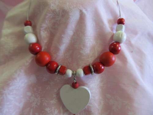 Burtell Necklace, Wooden Beads With Wooden Heart On Wire, White And Red, 45cm