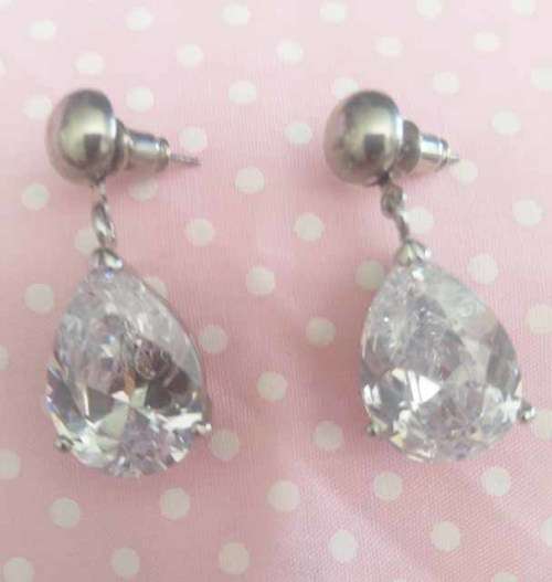 Riza Earrings, Clear Rhinestones, Nickel Studs, 32mm, 1 Pair