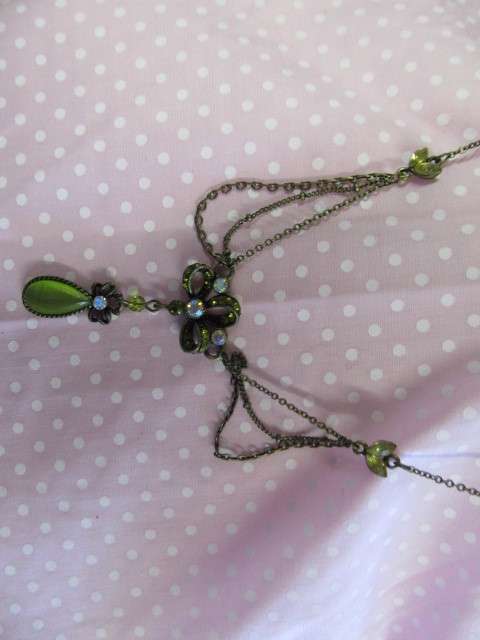 Evelia Necklace, Green Teardrop With Bronze Findings And Bronze Chain, 40cm With 8cm Ext, 1pc