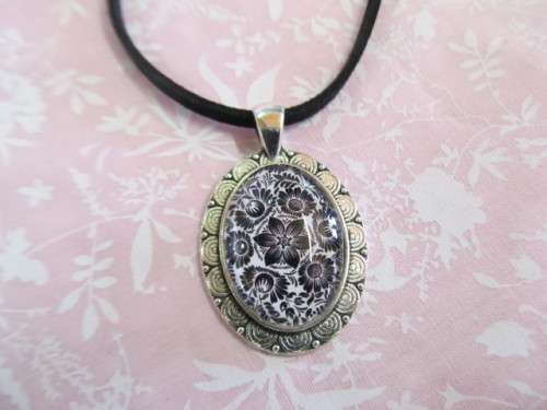 Mistique Necklace, Pendant On Black Velvet Leather Cord, 49cm, 1pc