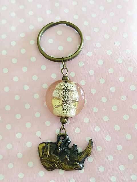 Keyring, Light Brown Foil Bead With Bronze Rhino Head, 8cm, 1pc