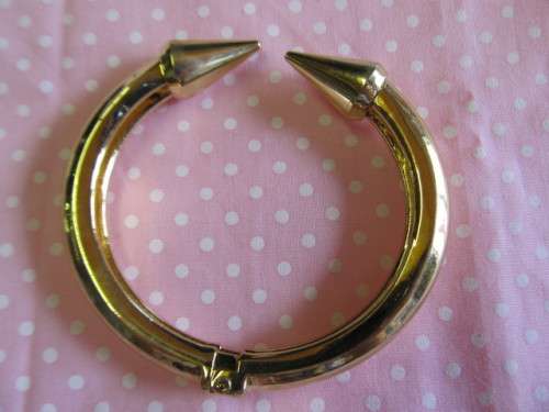 Pliana Bangle, Hinged Bangle, Golden Colour, 1pc