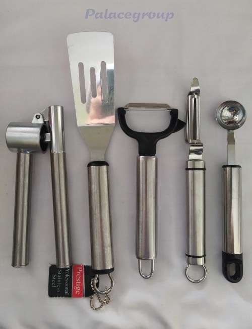 5pc Mixed Kitchen Utensils, Good Used Condition, See Photo`s For More Info