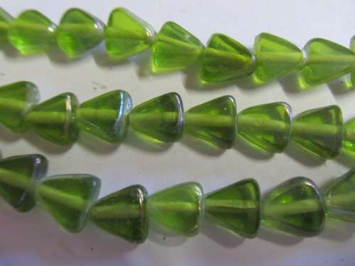 Glass Beads, Indian Beads, Triangle, Green, 11mm, 20pc