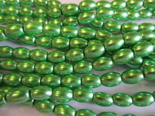 Glass Pearls, Oval, Shiny Green, 8mm x 11mm, ±36pc