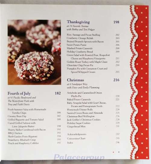 Debbie Macomber`s Cedar Cove Cookbook, Full Colour Photo`s, 132 Recipes, 239 Pages, Hardcover, A4
