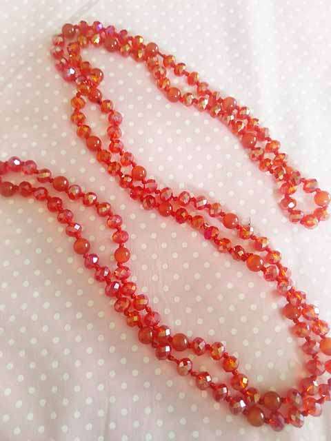 Cristia Necklace, Red Crystal And Cats Eye Beads, 126cm, 1pc