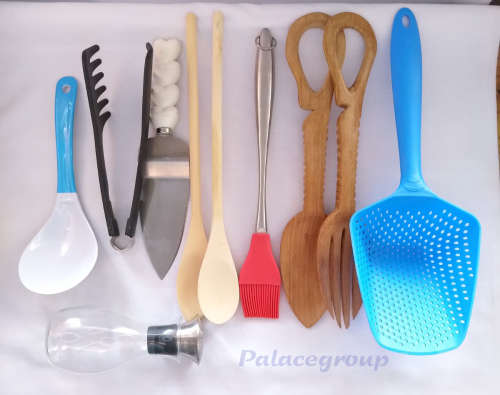 Kitchen Utencils, Kitchen Tools Needed For The Beginner, See Photos and Listing