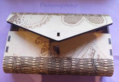 Laser Cut Wooden Bag, Natural Wood Colour, 175 x 115 x 32mm, See Photos and Listing, 1pc