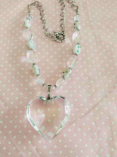 Mistique Necklace, White & Clear Glass Beads & Clear Glass Heart Pendant, Toggle Clasp, 44cm, 1pc